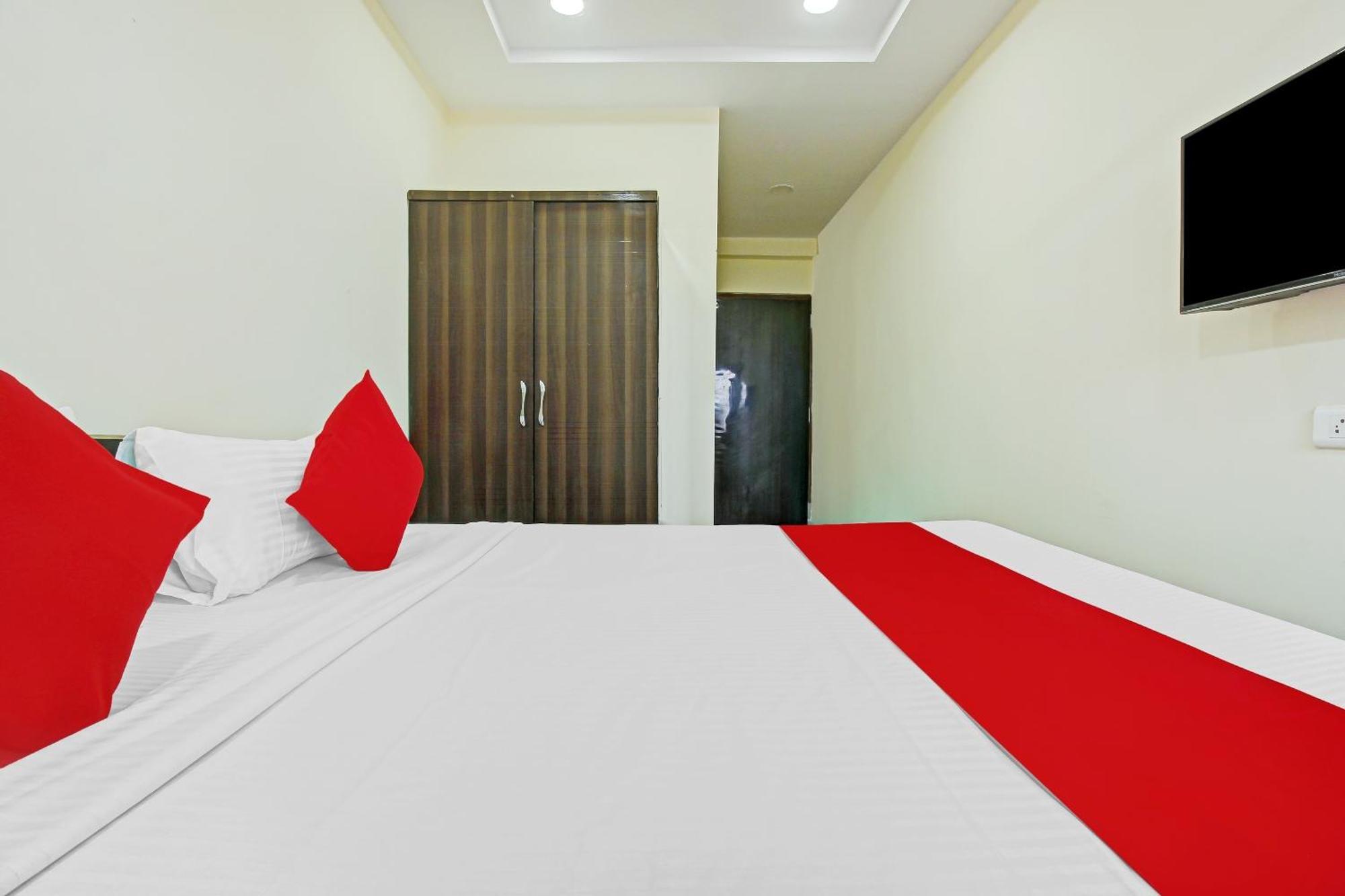 Hotel O Adhin Residency Hyderabad Exterior foto